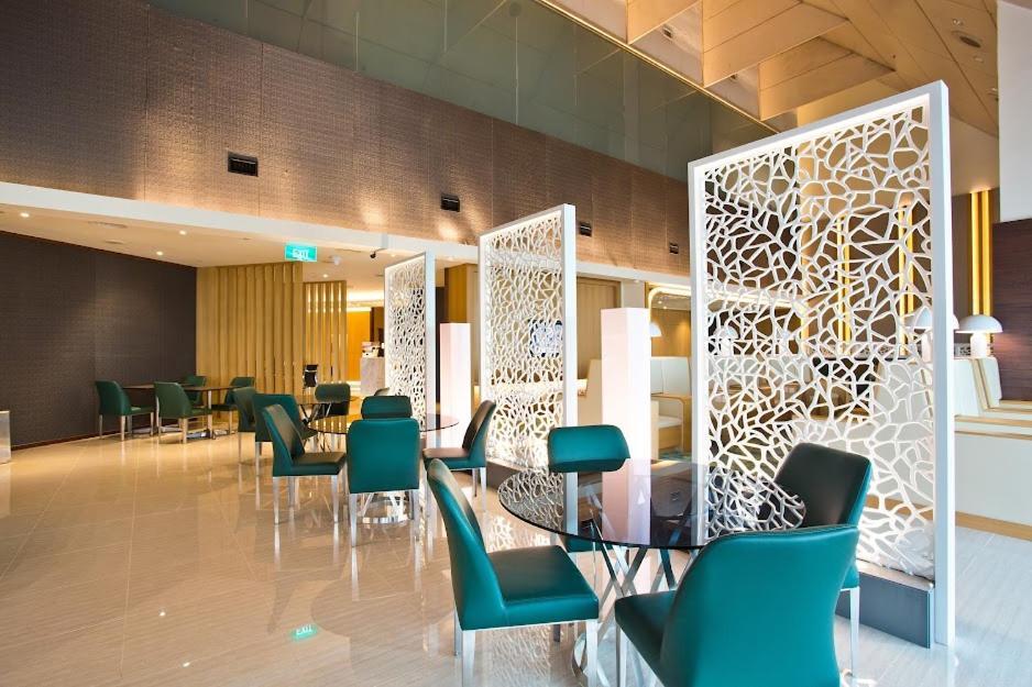 Ambassador Transit Lounge Terminal 2 Hotel Singapore Exterior photo